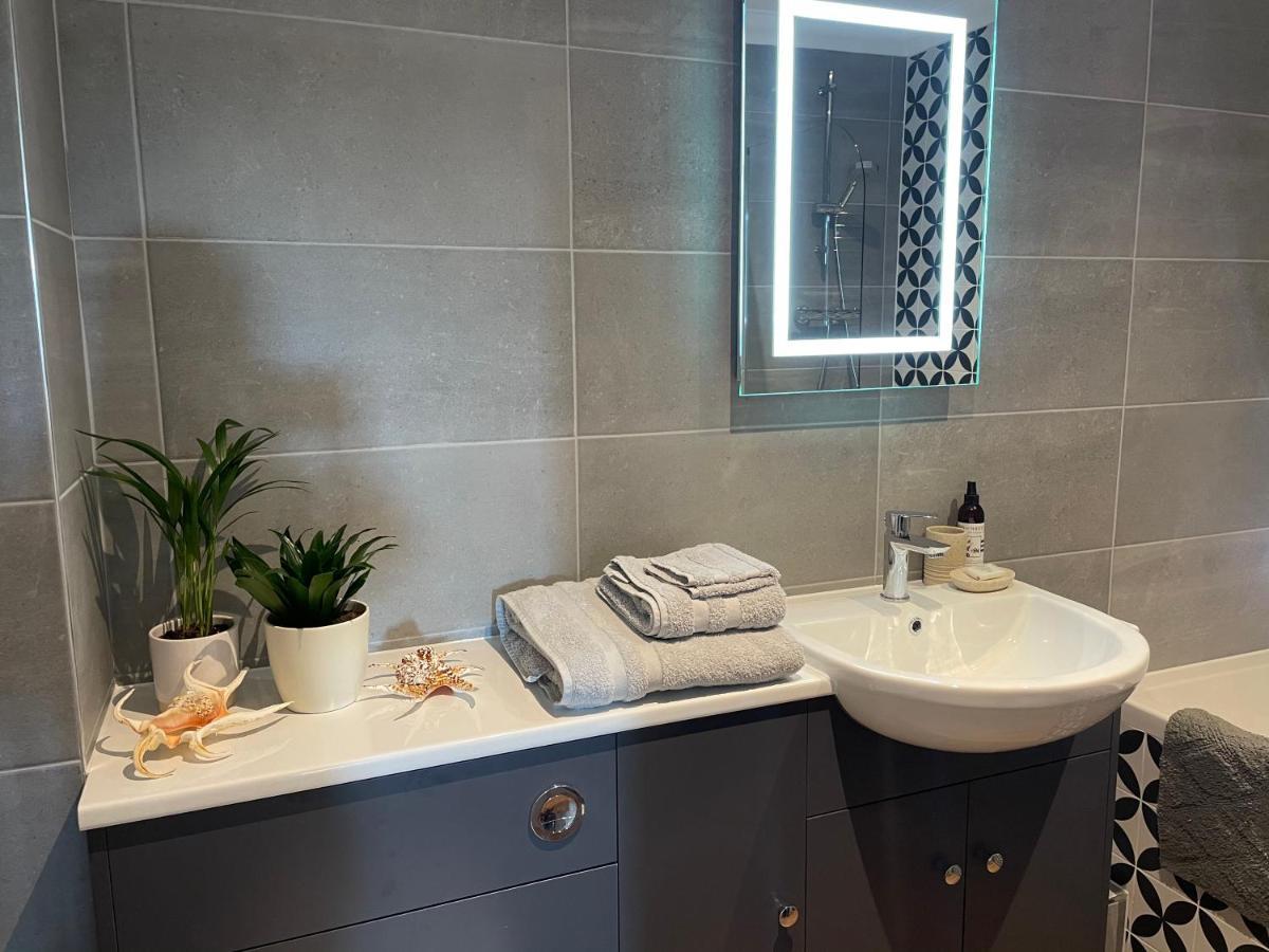 Spacious Luxury Flat In Swanage, Close To Beach With Parking Екстер'єр фото